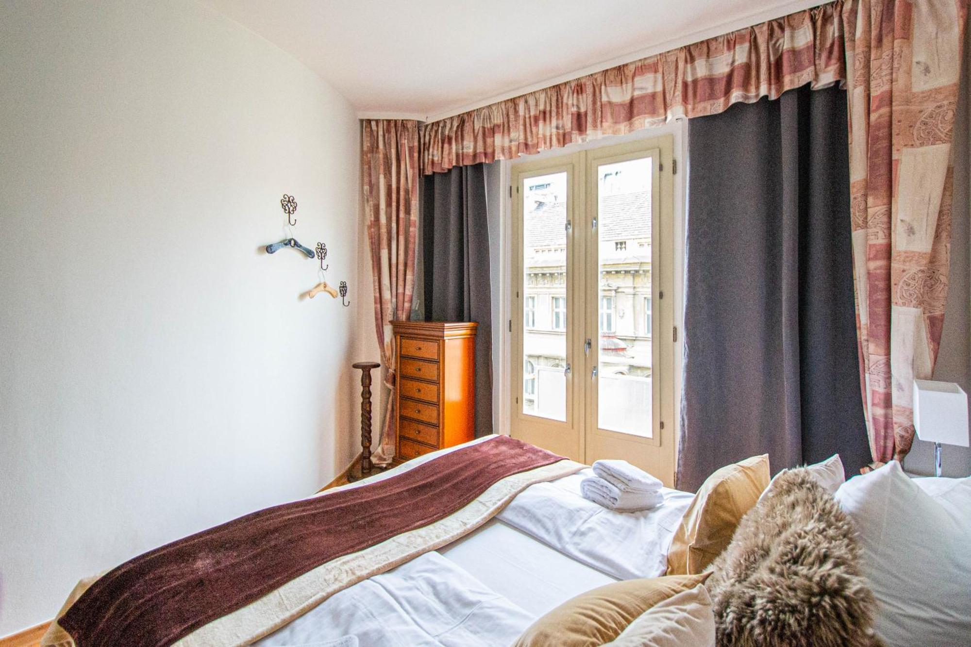 Main Prague Square Apartments Sauna And Fireplace Esterno foto