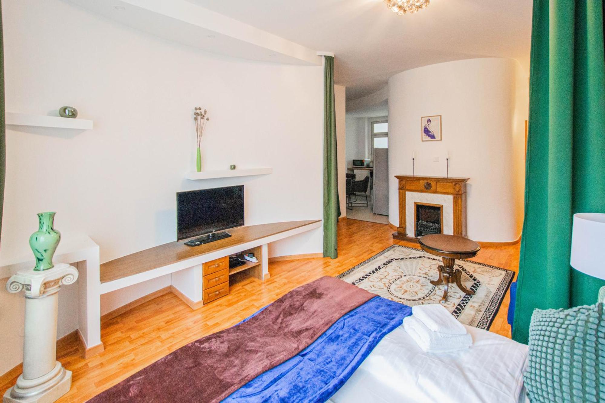Main Prague Square Apartments Sauna And Fireplace Esterno foto