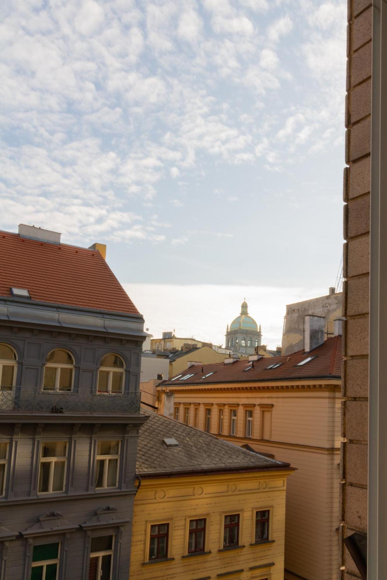 Main Prague Square Apartments Sauna And Fireplace Esterno foto